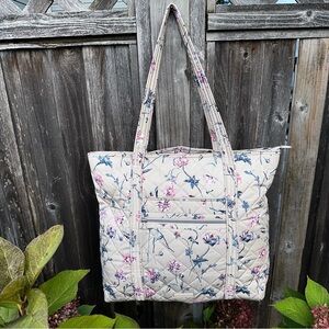 Vera Bradley Strawflowers Large Zippered Tote in Performance Twill
